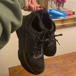 Hoka bondi size 7.5